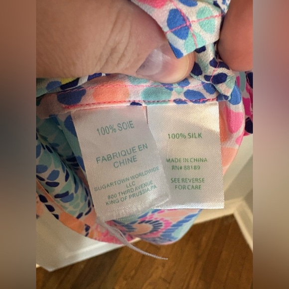 Lilly Pulitzer Elsa Silk Blouse – Size S –  Vibrant Tile Wave Print - Picture 10 of 11